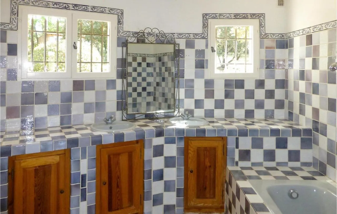 6 Bedroom Awesome Home In Entrecasteaux Holiday home